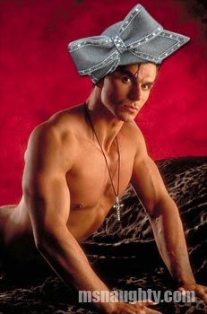 Hunk in Aretha Franklin's hat